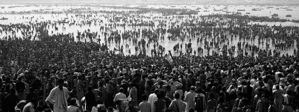 Kumbh_Mela_2001%20cropped.jpeg